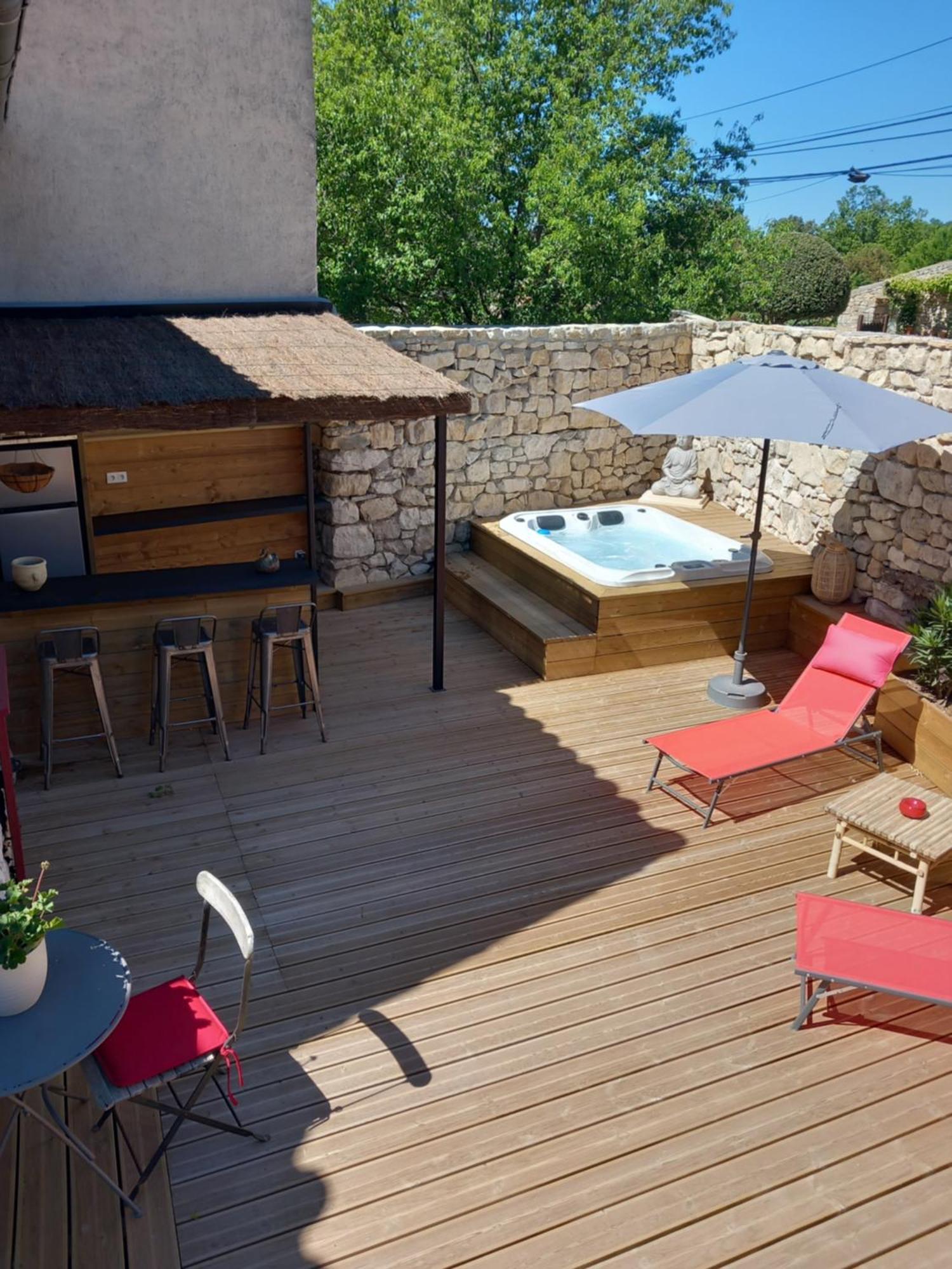 Chez Daniele Chambre Avec Jacuzzi Et Terrasse Privee Murs  Eksteriør billede